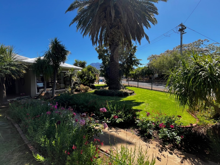 4 Bedroom Property for Sale in Rouxpark Western Cape